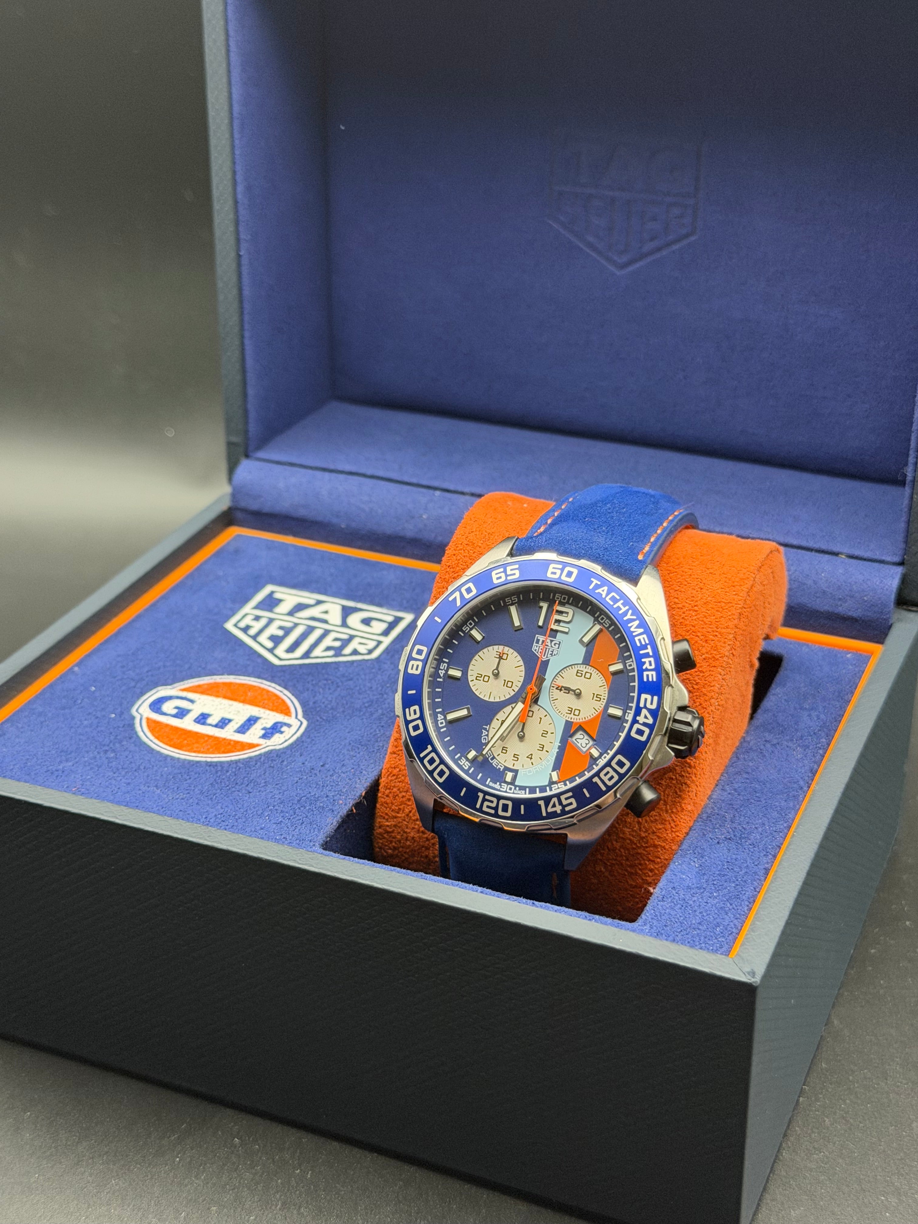 TAG Heuer Formula 1 Gulf Edition (CAZ101N)