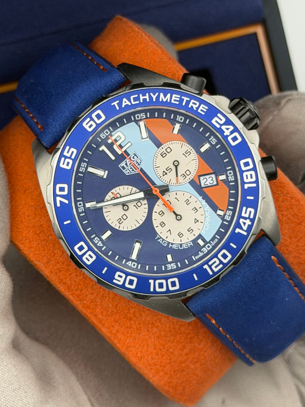 TAG Heuer Formula 1 Gulf Edition (CAZ101N)